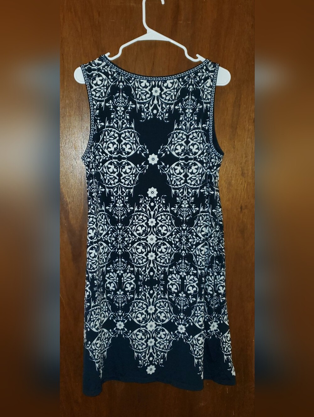 Max Studio Sleeveless Navy & White Patterned Shift Dress Sz Large - Picture 3 of 3